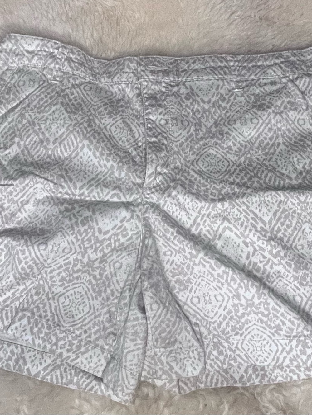 Gloria Vanderbilt Gray Patterned Bermuda Shorts